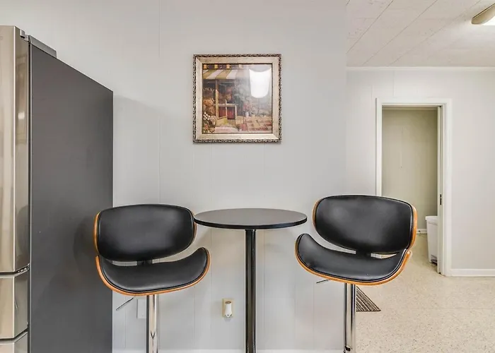 Hot Spot Near Cajun Dome And Moncus Park Sleeps 8 Apartment Lafayette