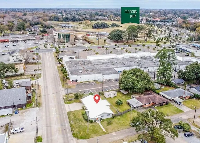 Hot Spot Near Cajun Dome And Moncus Park Sleeps 8 Apartment