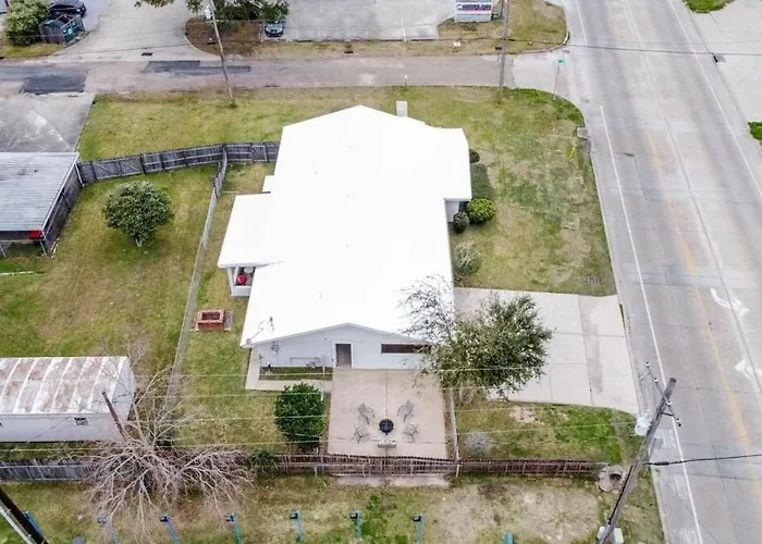 Apartment Hot Spot Near Cajun Dome And Moncus Park Sleeps 8