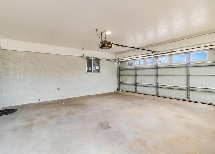 Hot Spot Near Cajun Dome And Moncus Park Sleeps 8 Apartment *