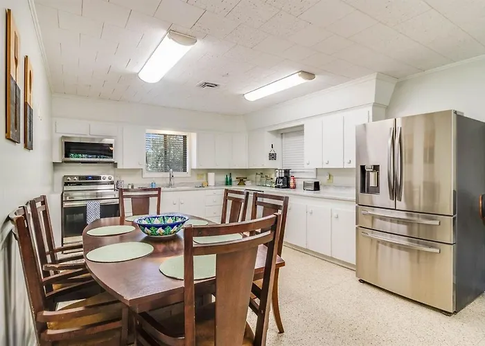 Hot Spot Near Cajun Dome And Moncus Park Sleeps 8 Apartment Lafayette