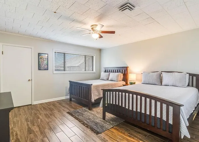 Hot Spot Near Cajun Dome And Moncus Park Sleeps 8 * Lafayette